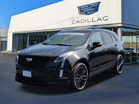 Certified 2022 Cadillac XT5 Sportv w/ LPO, ONYX Package AWD/4WD image 1