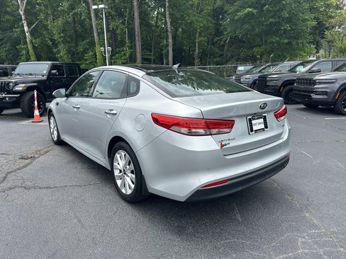 Used 2016 Kia Optima EX w/ Option Group 040 FWD image 7