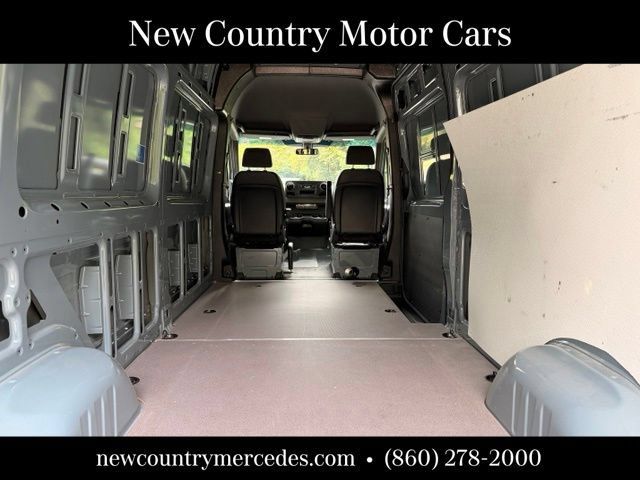 Used 2025 Mercedes-Benz Sprinter 2500 image 14
