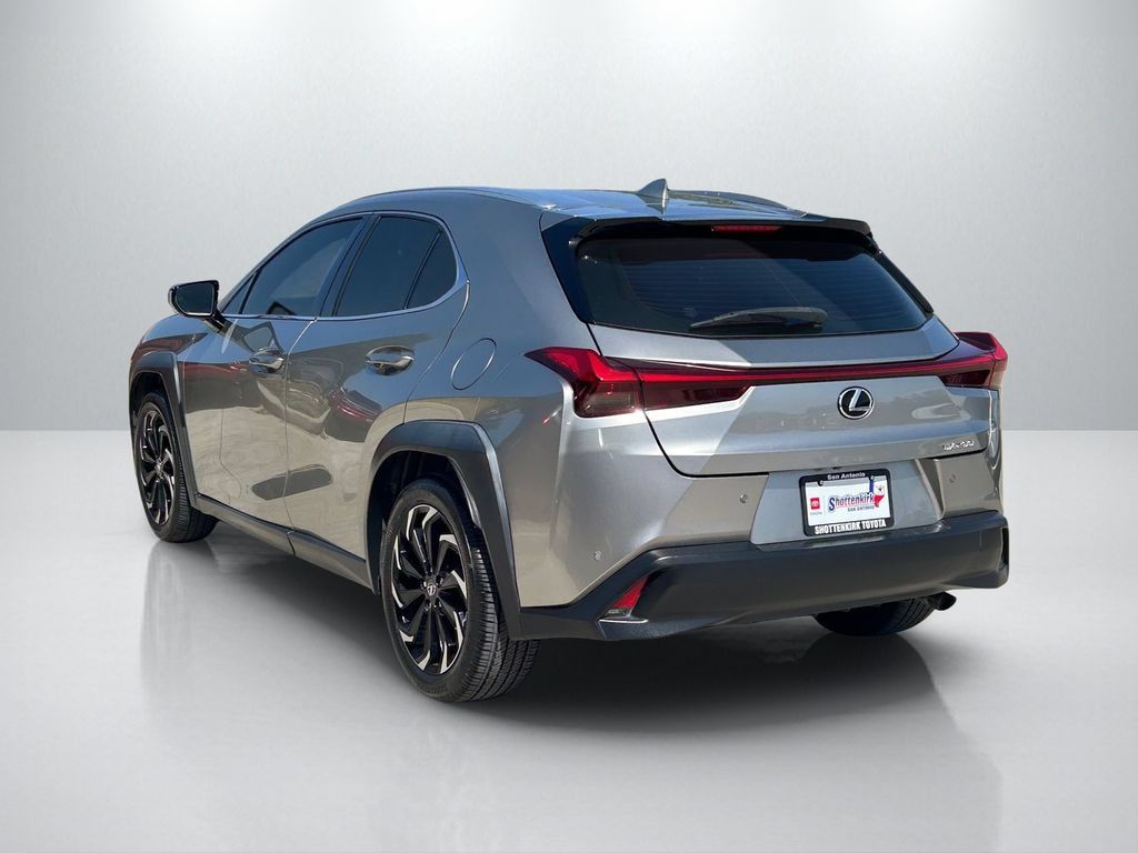 Used 2021 Lexus UX 200 w/ Premium Package FWD image 7
