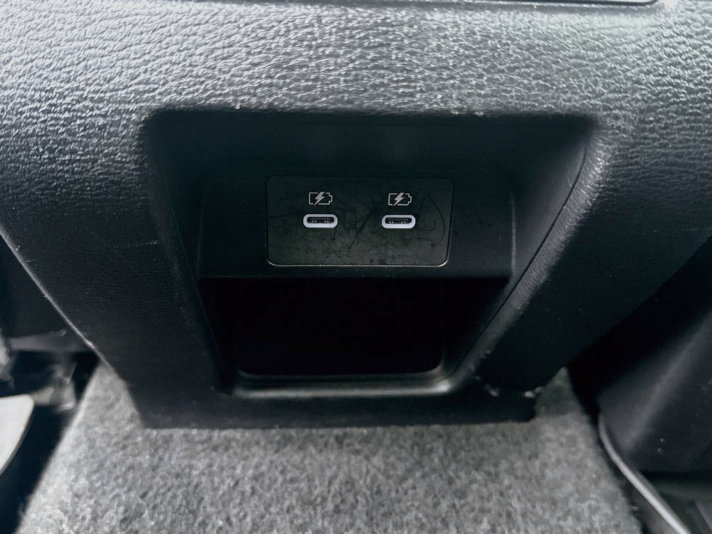 Used 2025 Mitsubishi Outlander SE FWD image 27