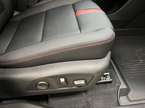 New 2026 Chevrolet Traverse RS w/ LPO, Floor Liner Package image 38