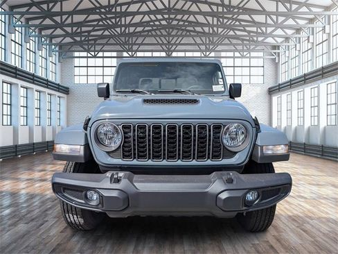 New 2025 Jeep Gladiator Sport image 9