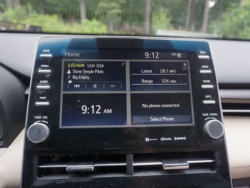 Used 2021 Toyota Avalon XLE FWD image 10
