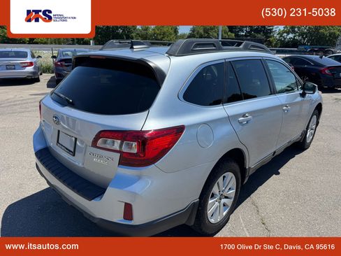Used 2017 Subaru Outback 2.5i Premium AWD/4WD image 5