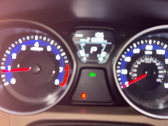 Used 2012 Hyundai Elantra Limited FWD image 15