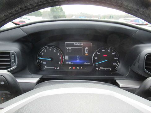 Used 2022 Ford Explorer XLT w/ Equipment Group 202A image 31