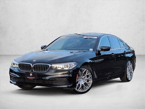Used 2019 BMW 530i w/ Convenience Package image 1