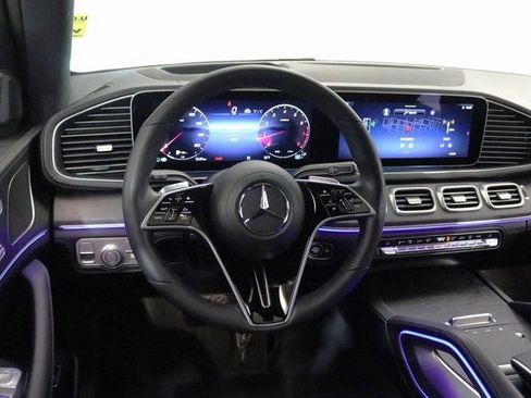 Used 2025 Mercedes-Benz GLE 350 4MATIC image 17