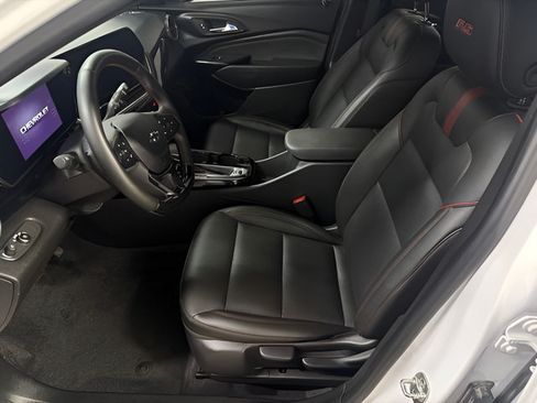Used 2025 Chevrolet Trax RS w/ Driver Confidence Package FWD image 12