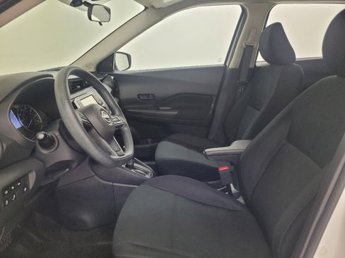 Used 2024 Nissan Kicks S FWD image 17