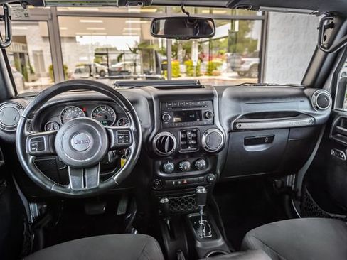 Used 2017 Jeep Wrangler Unlimited Sport w/ Quick Order Package 24S AWD/4WD image 29