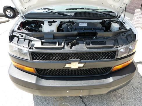 Used 2021 Chevrolet Express 2500 Extended w/ Driver Convenience Package RWD image 9