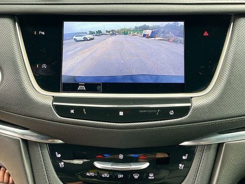 Used 2021 Cadillac XT5 Premium Luxury AWD/4WD image 25
