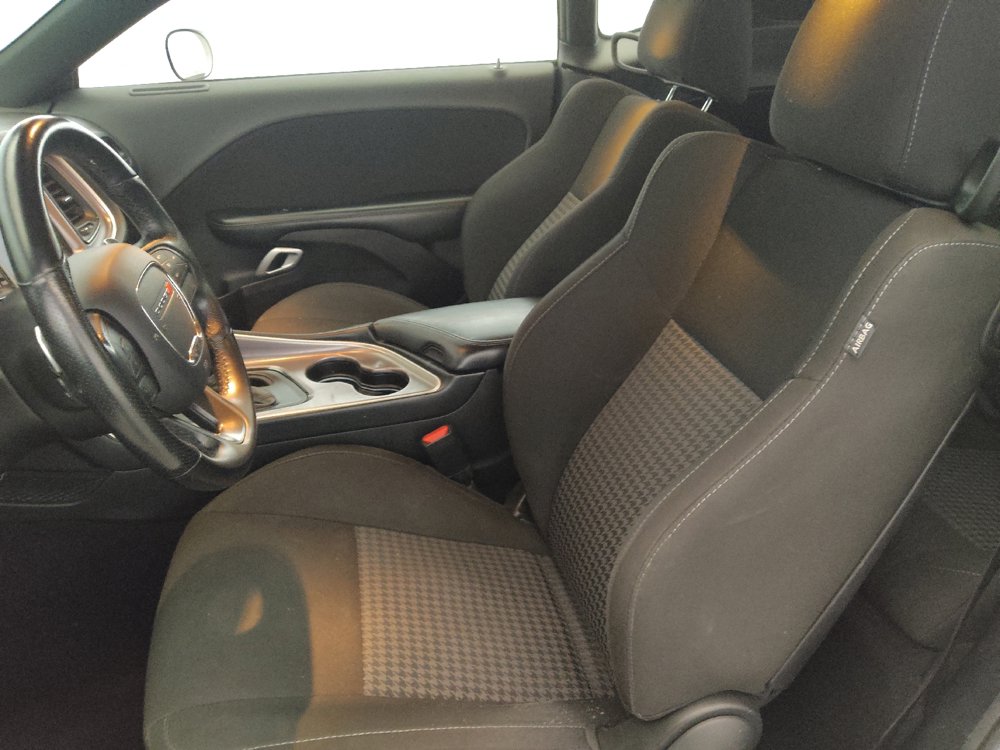 Used 2022 Dodge Challenger GT RWD image 17