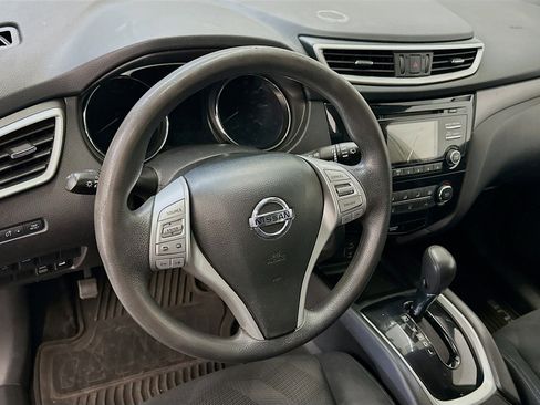 Used 2014 Nissan Rogue S AWD/4WD image 18