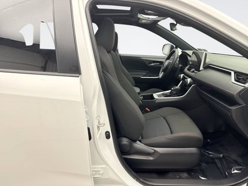 Used 2025 Toyota RAV4 SE w/ Weather & Moonroof Package AWD/4WD image 16
