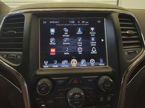 Used 2017 Jeep Grand Cherokee Limited image 25