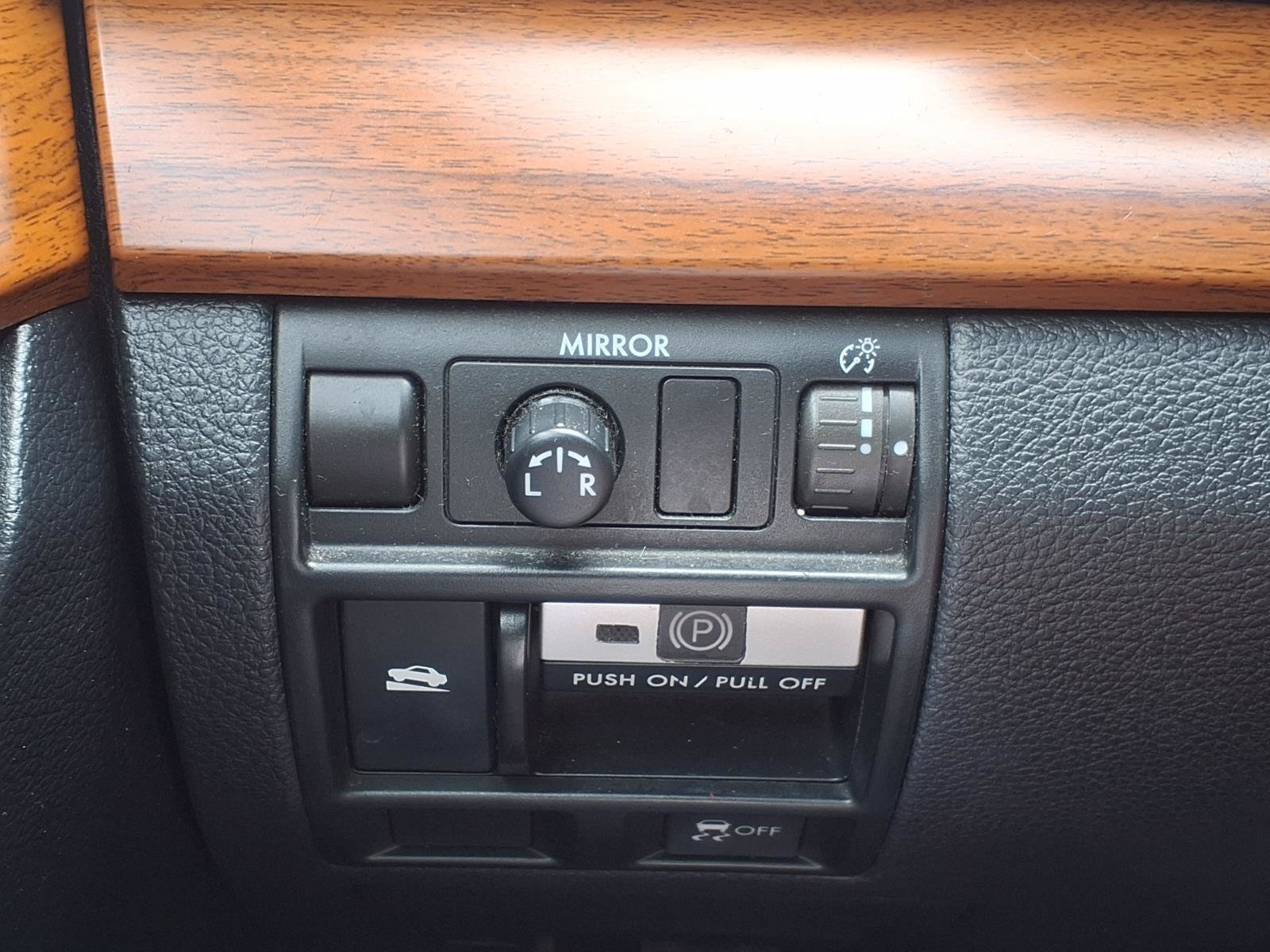 Used 2014 Subaru Outback 2.5i Limited AWD/4WD image 6