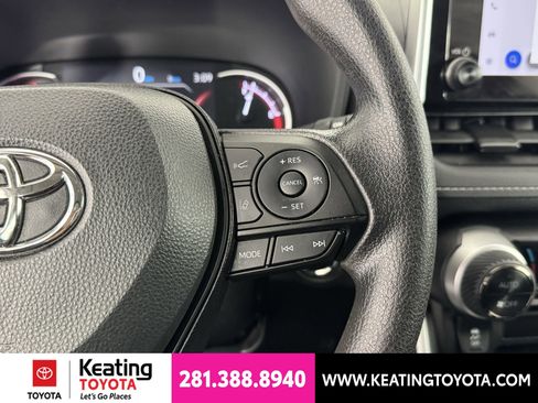 Certified 2025 Toyota RAV4 XLE AWD/4WD image 29