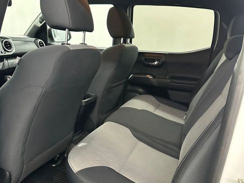 Used 2020 Toyota Tacoma TRD Sport AWD/4WD image 22