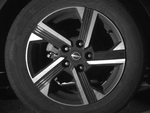 Used 2025 Nissan Sentra SV FWD image 15
