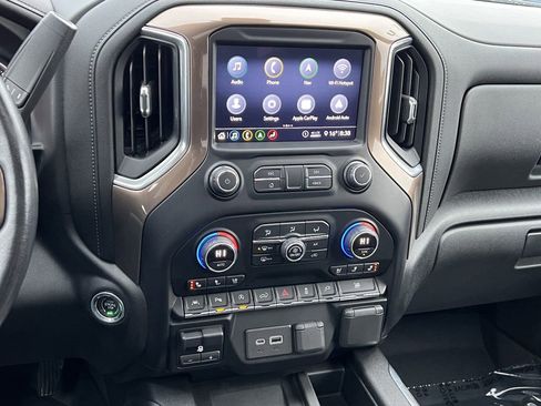 Used 2020 Chevrolet Silverado 1500 High Country w/ Technology Package image 28