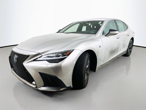 Used 2025 Lexus LS 500 F Sport image 3