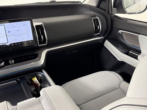New 2026 Ford Expedition Platinum AWD/4WD image 12