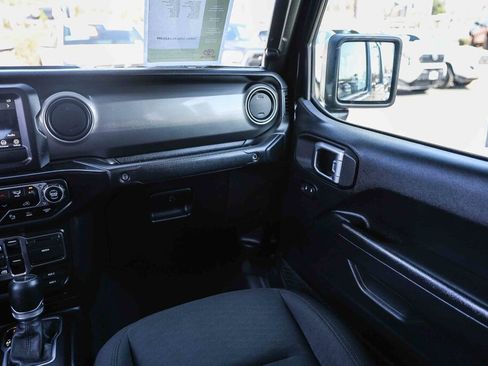 Used 2020 Jeep Gladiator Sport w/ Quick Order Package 24S AWD/4WD image 6