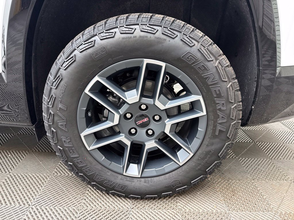 New 2027 GMC Terrain AT4 w/ Convenience Package III AWD/4WD image 4