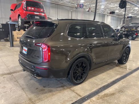 Used 2021 Kia Telluride SX w/ SX Prestige Package image 46