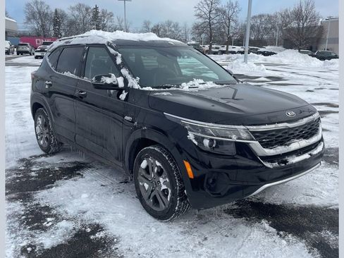 Used 2021 Kia Seltos S image 1