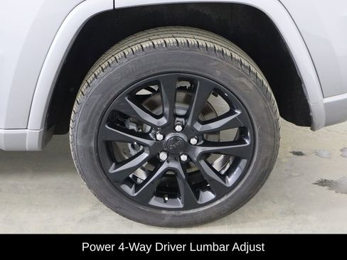 Used 2020 Jeep Grand Cherokee Altitude image 43