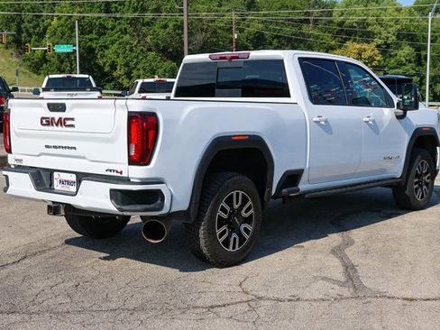 Used 2022 GMC Sierra 2500 AT4 w/ AT4 Preferred Package image 3
