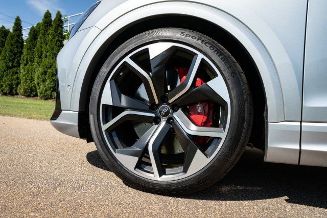 Certified 2024 Audi RS Q8 AWD/4WD image 6