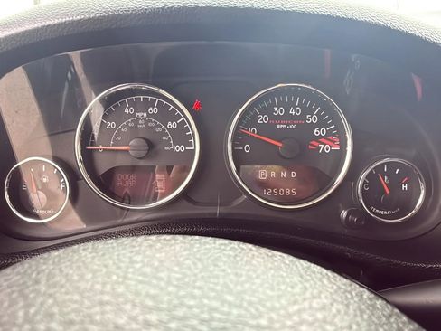 Used 2014 Jeep Wrangler Unlimited Rubicon AWD/4WD image 18