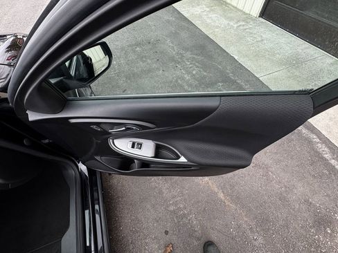 Used 2021 Chevrolet Malibu LT image 24