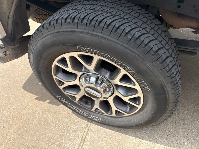 Used 2022 Ford F250 Lariat w/ Lariat Value Package AWD/4WD image 15