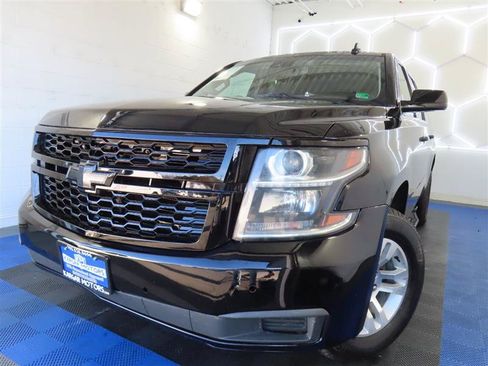 Used 2020 Chevrolet Suburban LT AWD/4WD image 1