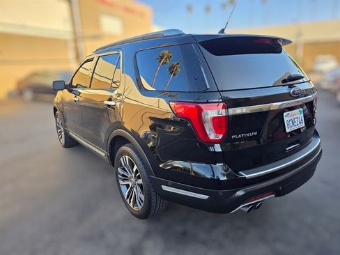Used 2018 Ford Explorer Platinum AWD/4WD image 4
