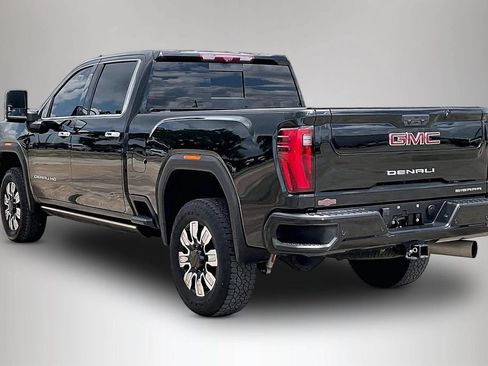 Used 2024 GMC Sierra 2500 Denali w/ Denali Reserve Package AWD/4WD image 4