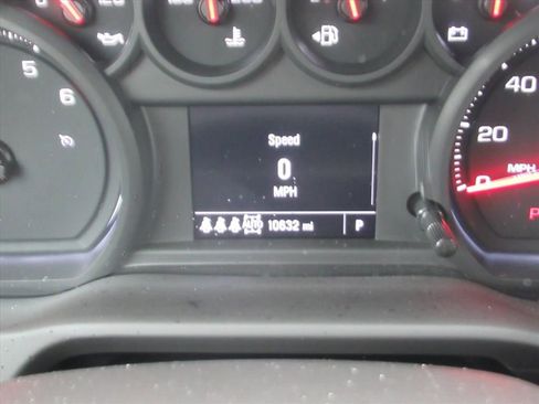 Used 2025 Chevrolet Silverado 1500 Custom image 26