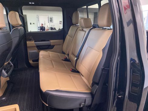 Certified 2025 Ford F350 Lariat w/ Lariat Ultimate Package image 9