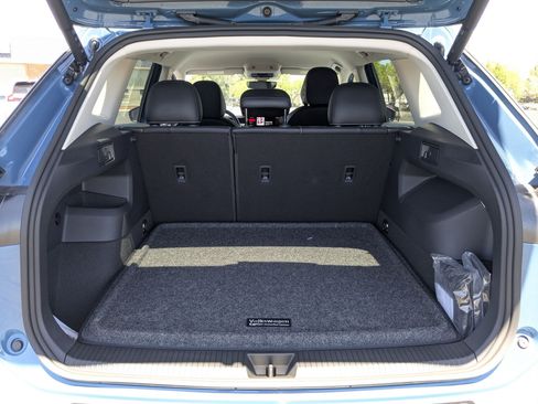 Used 2025 Volkswagen Tiguan SE AWD/4WD image 31