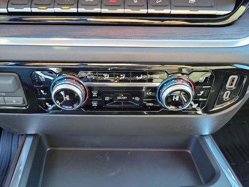 New 2026 GMC Sierra 1500 SLT w/ SLT Premium Plus Package image 35