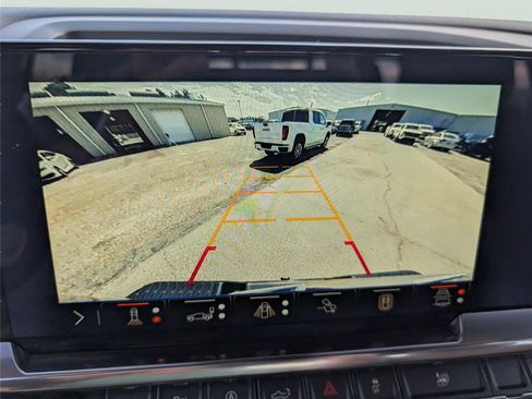 Used 2025 Chevrolet Silverado 1500 High Country w/ Technology Package image 19