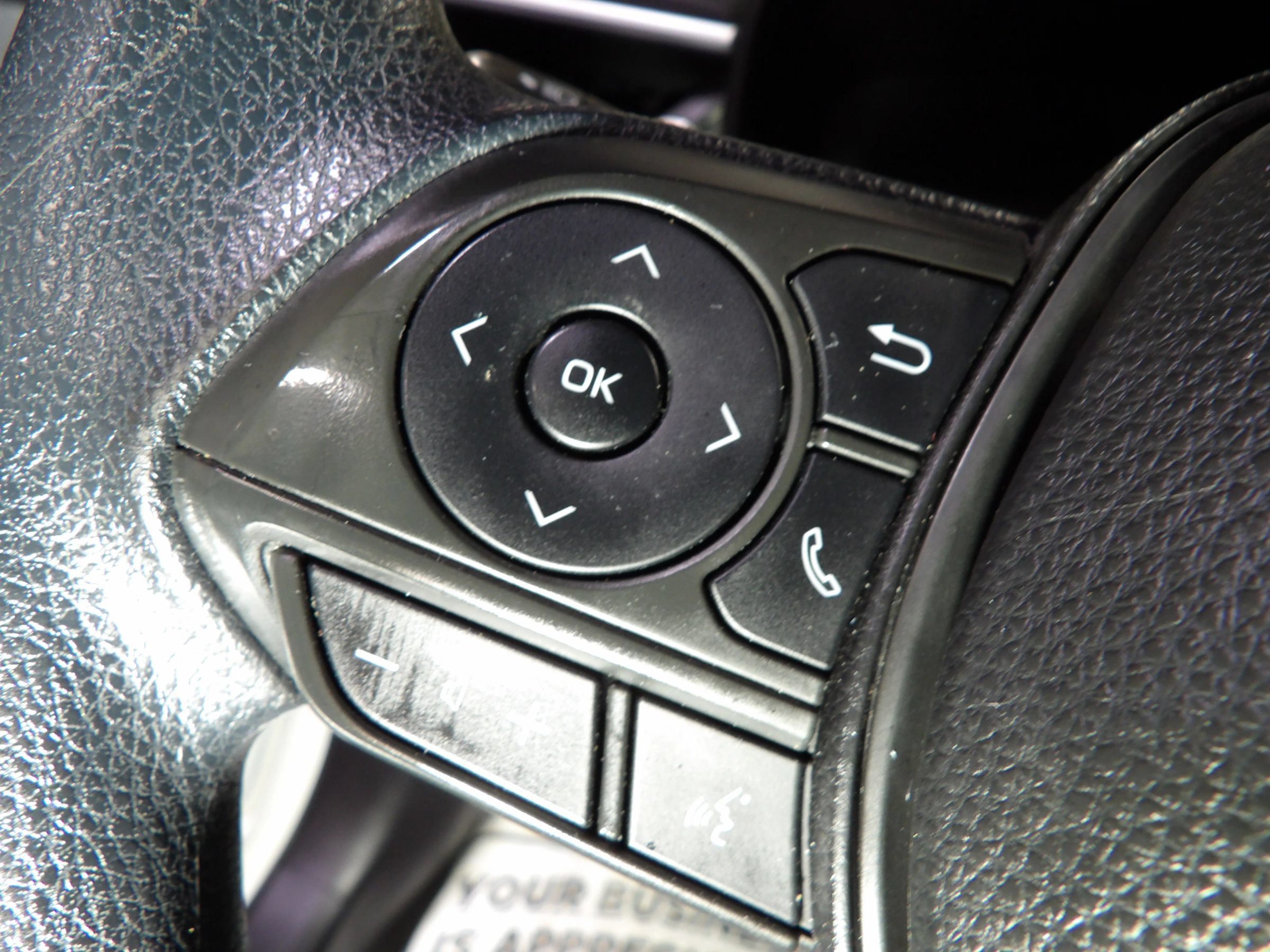Used 2021 Toyota Corolla LE FWD image 19