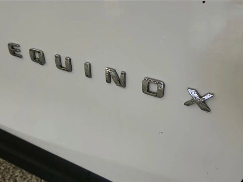 Used 2018 Chevrolet Equinox Premier image 17