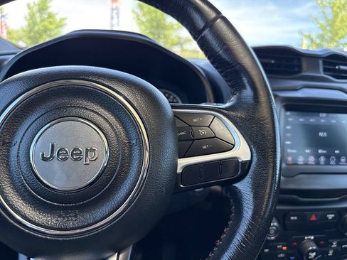 Used 2018 Jeep Renegade Trailhawk AWD/4WD image 20